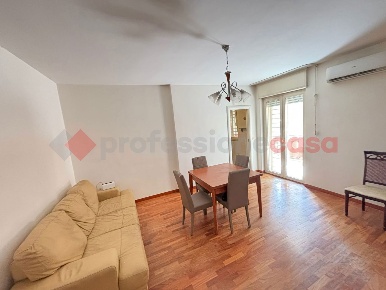 Foto Appartamento in Zandonai, Bari San Girolamo di 63 m² con 3 locali
