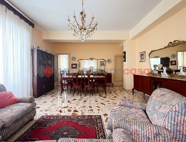 Foto Appartamento in Via Volturno 1, Milazzo Centro di 150 m² con 5 locali