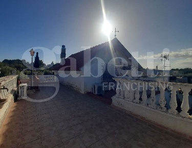 Foto Villa unifamiliare in Contrada cugni di cassaro 1, Noto di 176 m²