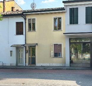 Foto Villa a schiera in Via Matteotti SNC, Montagnana Centro di 130 m²