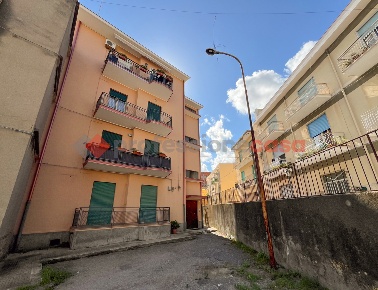 Foto Appartamento in Via Umberto I 33, Barcellona Pozzo di Gotto Centro