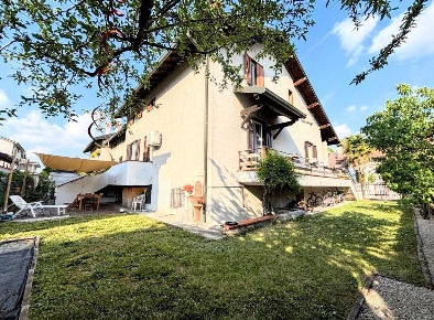 Foto Villa unifamiliare in Via Archimede 11, Santo Stefano Ticino di 280 m²