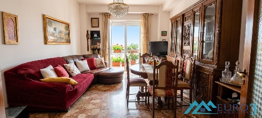 Foto Appartamento a Ascoli Piceno di 120 m² con 6 locali in vendita