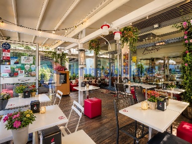 Foto Attività commerciale a La Spezia Kennedy - Mazzetta di 140 m²