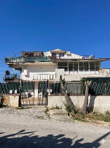 Foto Casa indipendente in via mattia pascal, Agrigento di 535 m² in vendita
