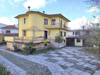 Foto Casa indipendente in via cavalieri vittorio veneto 52, Gesualdo