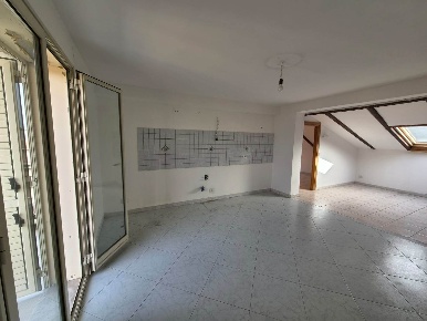 Foto Appartamento a Belpasso Centro di 64 m² con 4 locali in vendita