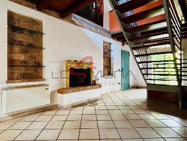 Foto Villa a schiera a Nogara Centro di 179 m² con 8 locali in vendita