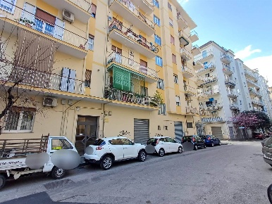 Foto Appartamento a Salerno Torrione di 115 m² con 4 locali in vendita