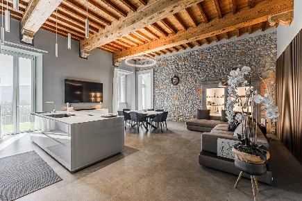 Foto Appartamento a Barberino di Mugello di 250 m² con 7 locali in vendita