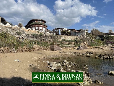 Foto Ristorante a Cuglieri di 912 m² con 1 locali in vendita