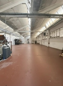 Foto Capannone industriale a Solbiate Olona di 1700 m² con 4 locali