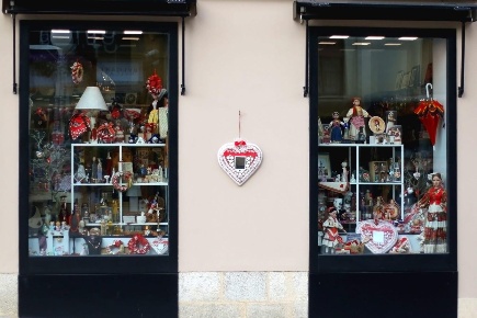 Foto Negozio a Cuorgnè Centro di 112 m² con 3 locali in vendita