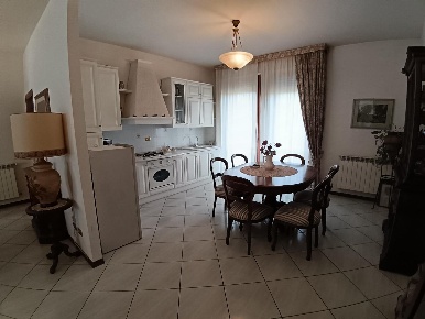 Foto Casa indipendente a Empoli Carraia - Torricelli di 190 m² in vendita