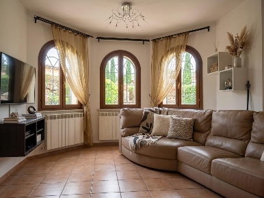 Foto Villa a schiera a Luni Casano Dogana Isola di 80 m² con 5 locali