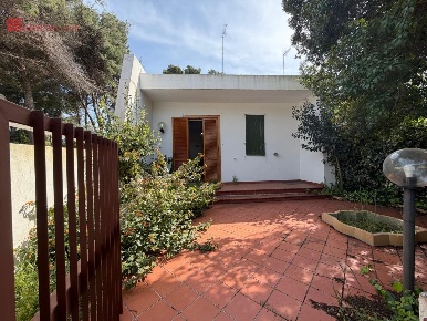 Foto Villa a schiera a Melendugno Torre Saracena di 68 m² con 3 locali