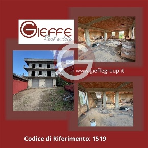 Foto Appartamento in Viale Merano, Cittanova di 277 m² con 2 locali