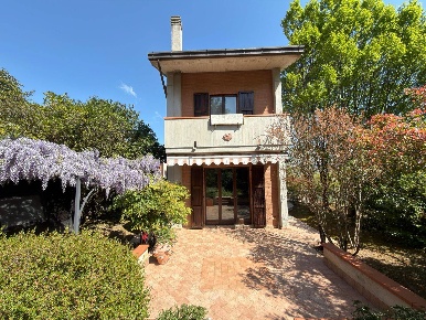 Foto Duplex in MARISCHIO VIA FONTENUOVA, Fabriano Marischio di 162 m²