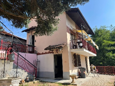 Foto Casa indipendente in frazione Sessant 34A, Asti Sessant - San Grato