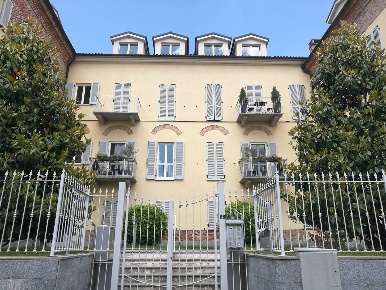 Foto Appartamento in via testa 99, Asti Centro Storico di 98 m² in vendita