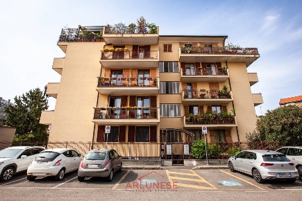 Foto Appartamento in Via Mari, Parabiago Centro di 118 m² con 3 locali