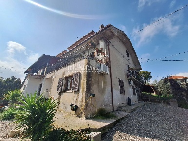 Foto Casa indipendente in via montecoccio 12, Spinetoli di 250 m²