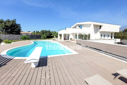 Foto Villa unifamiliare in Via Timone Zaccanazzo, Acireale di 1880 m²