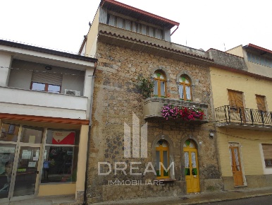 Foto Casa indipendente in via Giacomo Matteotti, Guspini Centro di 145 m²