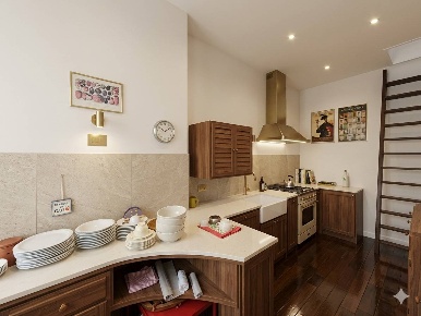 Foto Villa a schiera a Milano Monte Stella di 334 m² con 6 locali