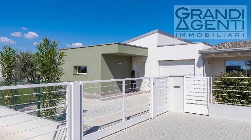 Foto Villa a schiera in Via Don G. Minzoni, Roverbella Centro di 170 m²