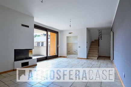 Foto Appartamento in Via Benvenuto Cellini 31, Treviglio di 180 m²