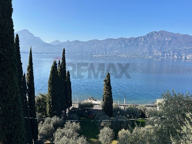 Foto Case semi ndipendenti a Torri del Benaco Pai di 151 m² con 4 locali