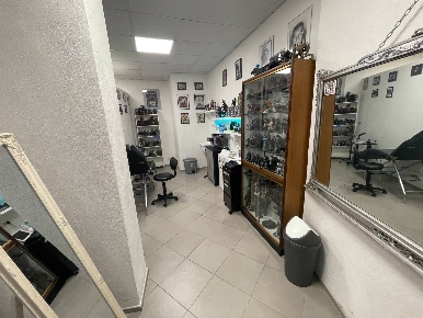 Foto Negozio in Via Prato, Mondovì Breo di 50 m² con 2 locali in affitto
