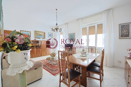 Foto Appartamento in Via Sabatino Lopez, Livorno Fabbricotti di 115 m²