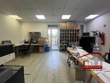 Foto Locale commerciale in via Armando Diaz 25, Siracusa di 137 m²