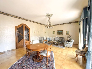 Foto Casa indipendente in Corso Vittorio Emanuele, Floridia di 360 m²