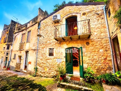 Foto Casa indipendente in vico pio 8, Modica Modica Bassa di 65 m²