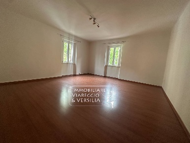 Foto Appartamento in Via Garibaldi 100, Viareggio Centro di 100 m²