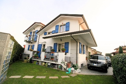 Foto Villa unifamiliare in via sarzanese nord pian di conca, Massarosa