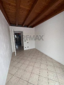 Foto Appartamento in Via Caterina Bon Brenzoni, Mozzecane Centro di 80 m²
