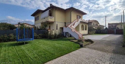 Foto Villa a schiera a Massa Bondano - Partaccia di 133 m² con 6 locali