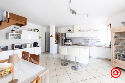 Foto Appartamento in Via G. Ungaretti 21, Longiano di 102 m² con 4 locali