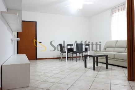 Foto Appartamento in Via Montello 7, Bovisio-Masciago di 96 m² con 3 locali