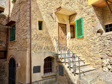 Foto Appartamento in Piazza Giacomo Matteotti 3, Montescudaio di 75 m²