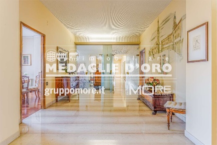 Foto Appartamento in ad.ze via Monte Sabotino, Modena di 270 m² in vendita