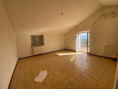 Foto Appartamento in Via Tiglio 27, Montegiorgio di 113 m² in vendita