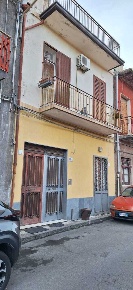 Foto Appartamento a San Giovanni la Punta Centro di 130 m² con 3 locali