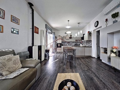 Foto Villa unifamiliare in Via Provinciale 40, Castelnuovo Magra di 159 m²