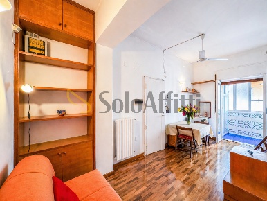 Foto Appartamento in Vico Acitillo, Napoli Vomero di 40 m² con 2 locali