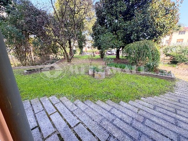 Foto Locale commerciale a Pordenone Rorai Grande, Grigoletti di 73 m²